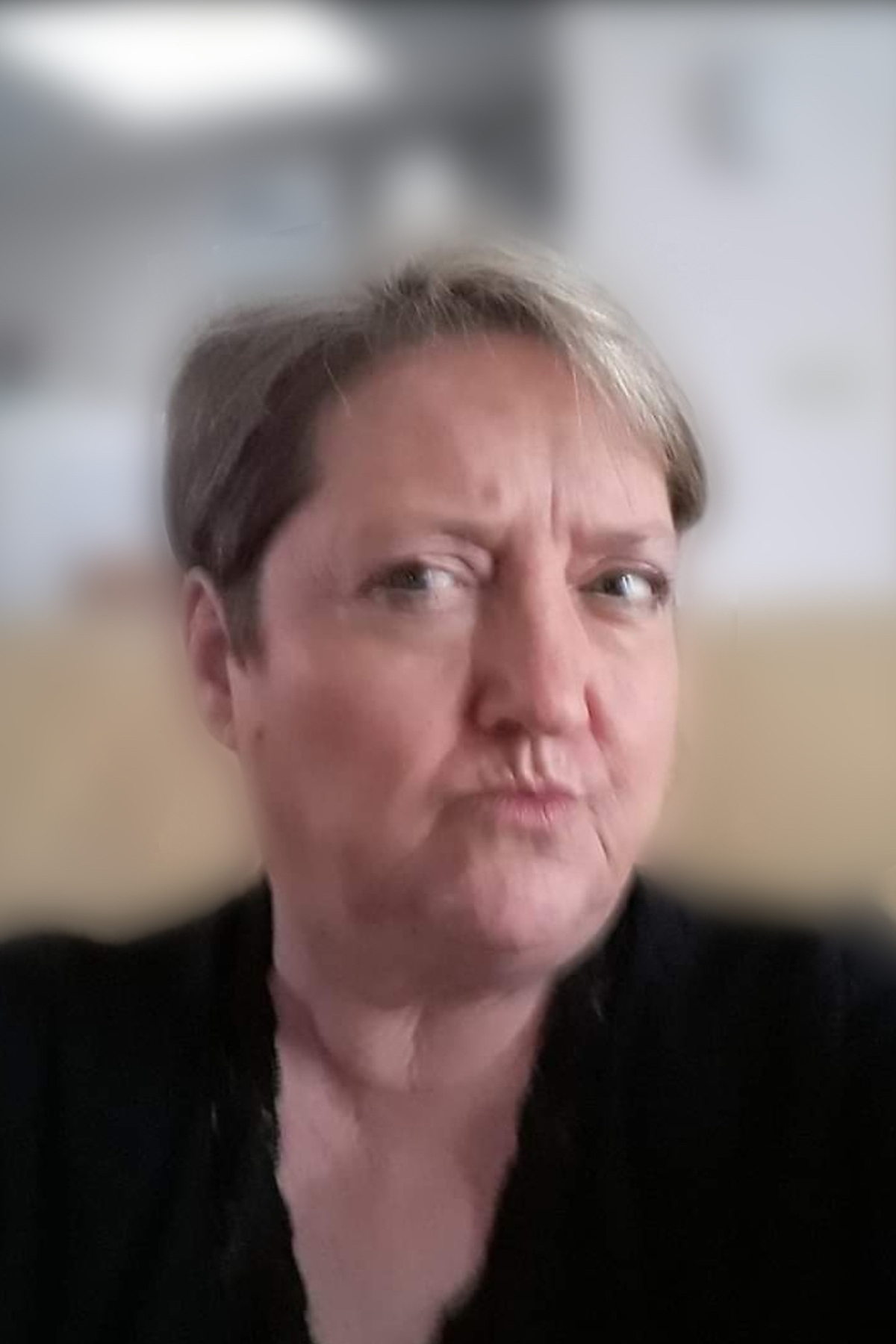 Madame Carine PARADIS