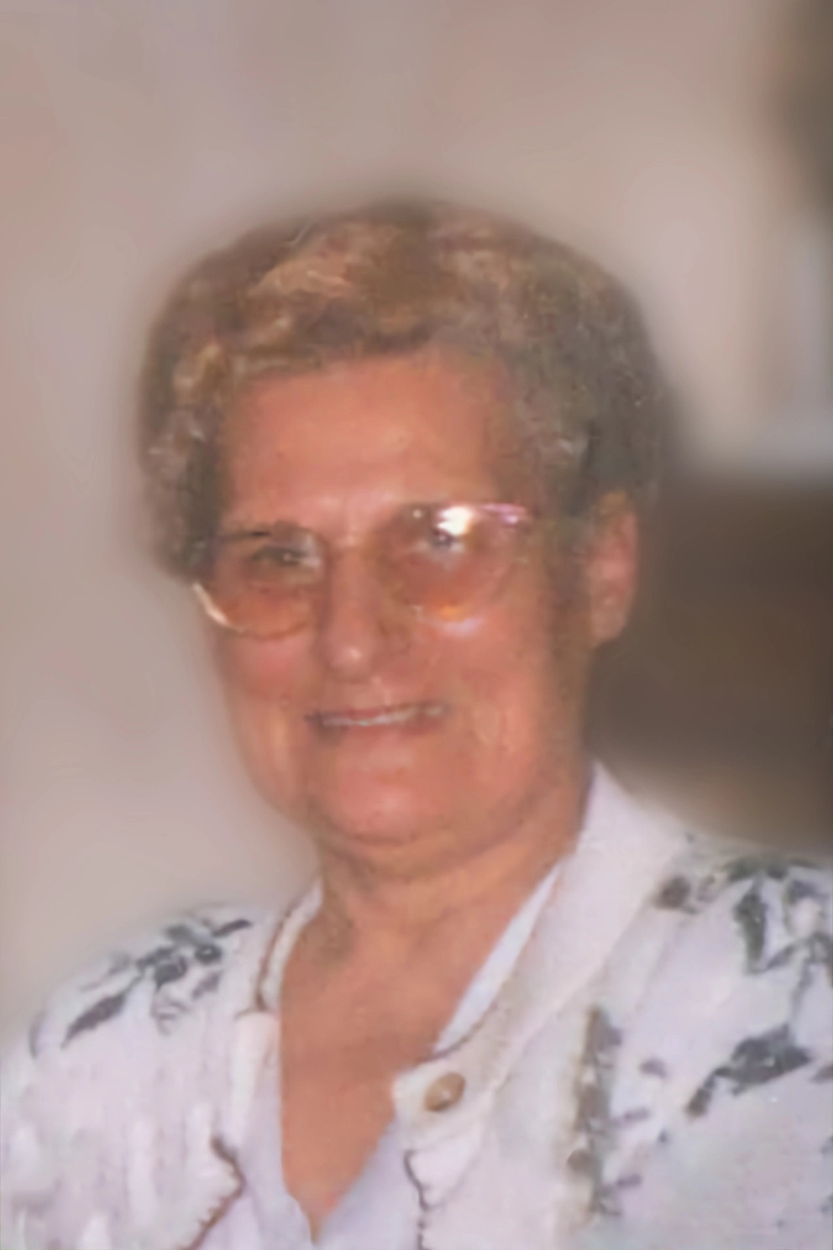 Madame Anne-Marie AMOËS